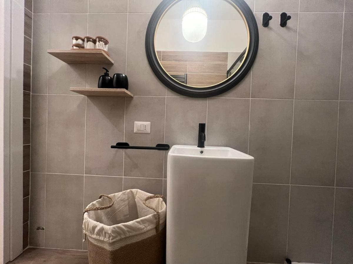 Regina Milano In Bocconi Apartment Екстериор снимка